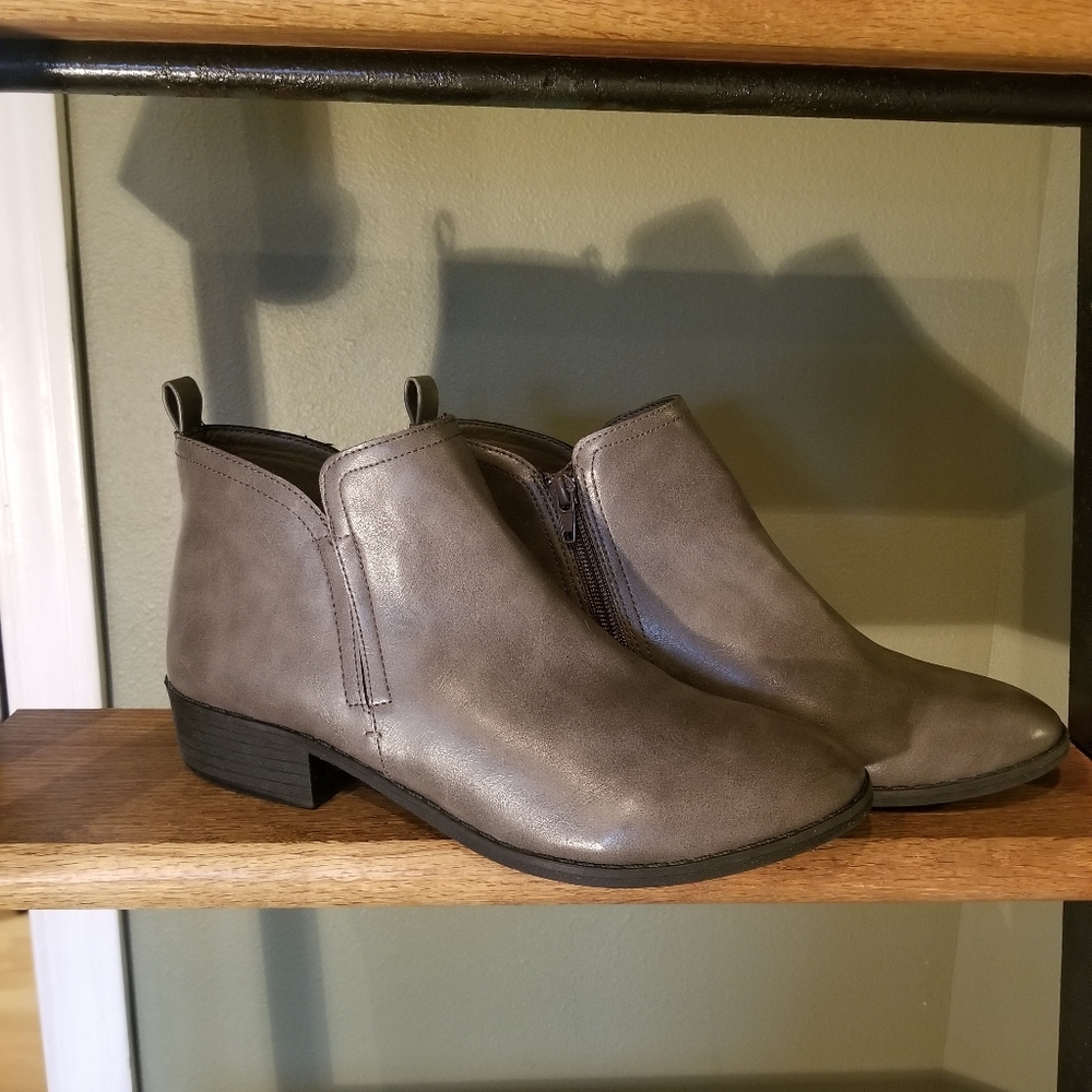 American Rag Womens Cadee Ankle Booties Shoes Gray 9.5